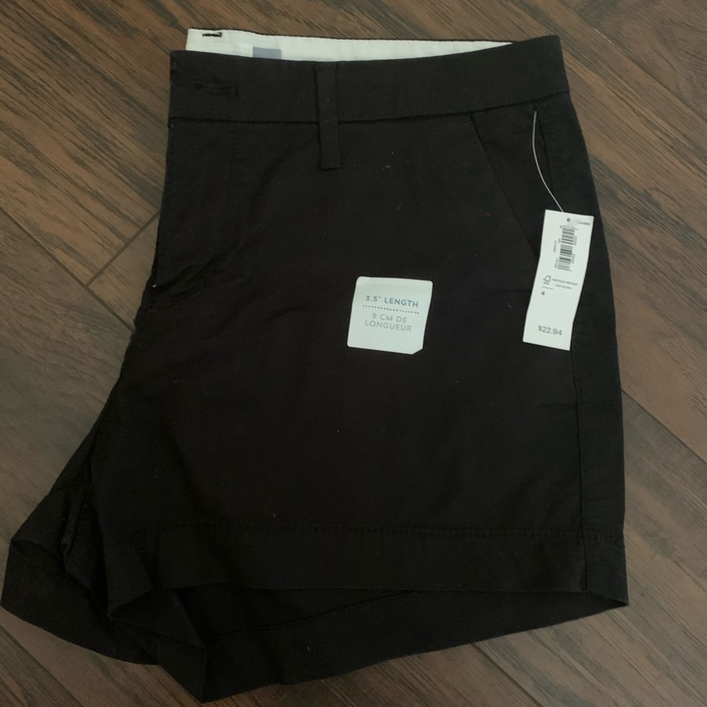 NWT OLD NAVY SHORTS size 4